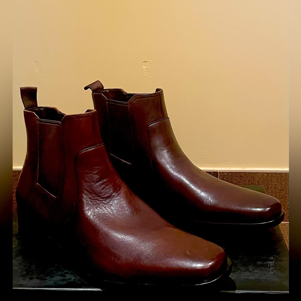 Dress leather boots from Hugo Boss